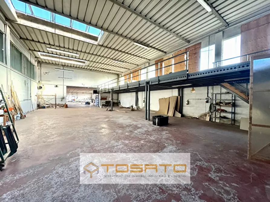 Immagine 5 di Capannone industriale in vendita  a Isola Rizza