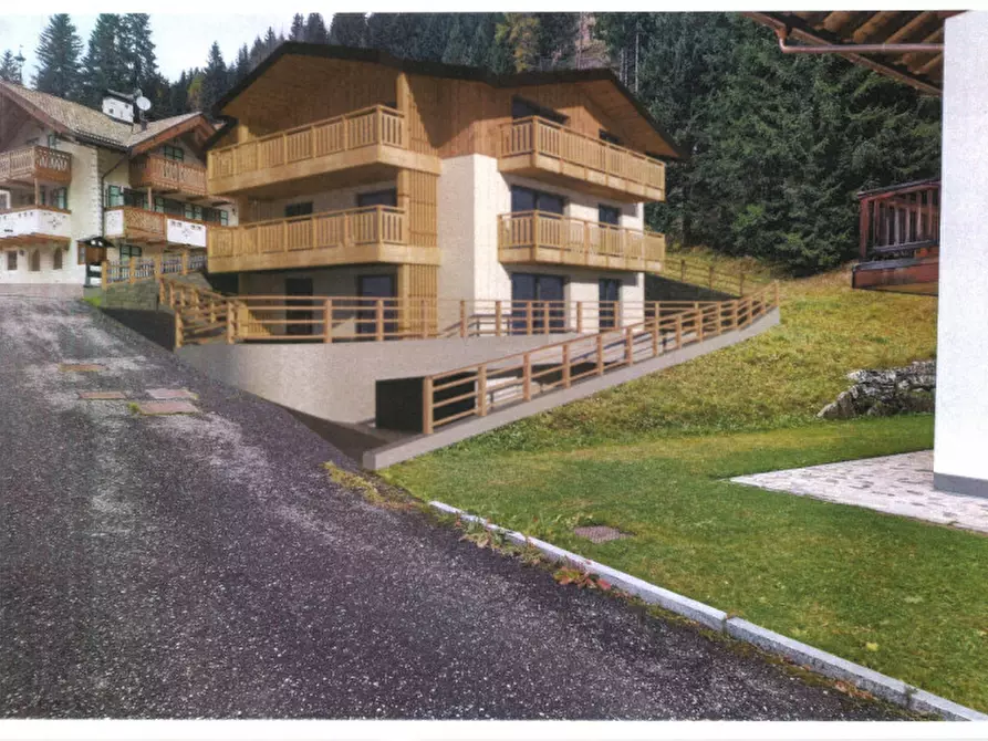 Immagine 2 di Appartamento in vendita  in Via Parèda - Strèda de Parèda 100 a Canazei
