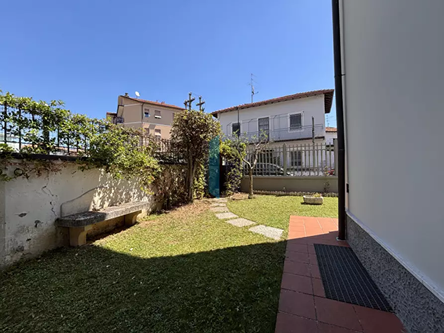 Immagine 6 di Villa in vendita  in Via Luciano Manara,47 a Brescia