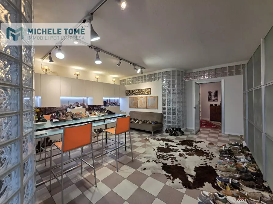 Immagine 14 di Ufficio in affitto  in Via Armando Diaz a Sant'ambrogio Di Valpolicella