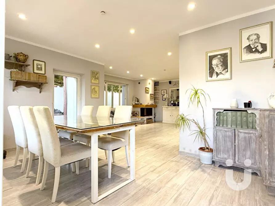 Immagine 8 di Villa in vendita  in Via Pier Alessandro Guglielm a Roma