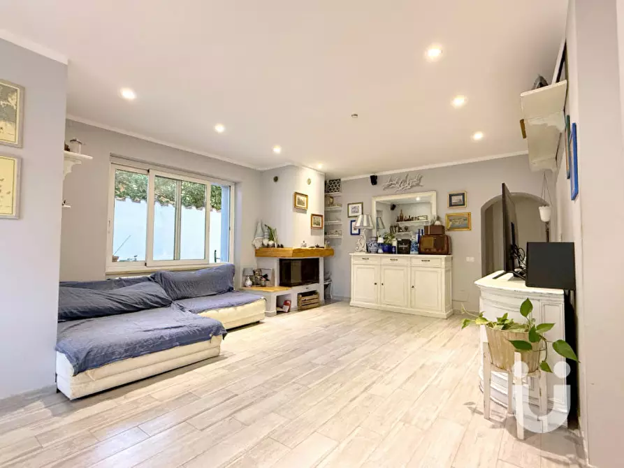 Immagine 10 di Villa in vendita  in Via Pier Alessandro Guglielm a Roma