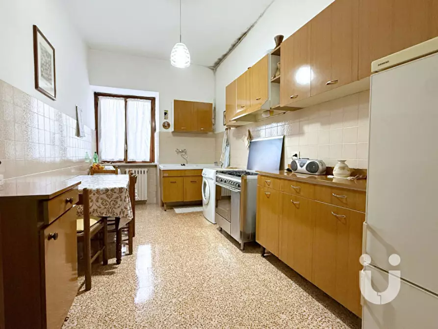 Immagine 5 di Appartamento in vendita  in Via di Valle Muricana a Roma