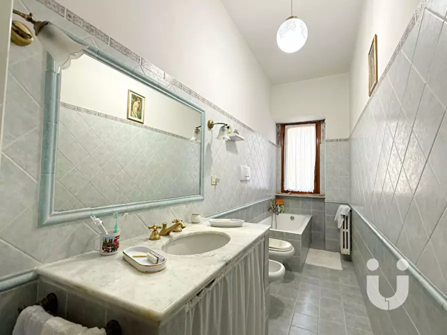 Immagine 13 di Appartamento in vendita  in Via di Valle Muricana a Roma