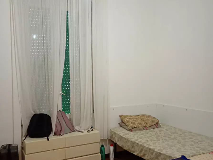 Immagine 19 di Camera in affitto  in via Battistello Caracciolo 26 a Napoli