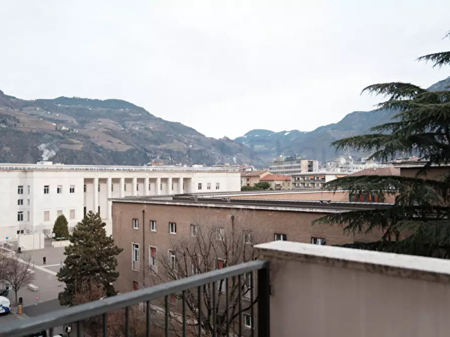 Immagine 1 di Appartamento in vendita  in Viale Amedeo Duca d'Aosta - Amedeo-Duca-D'Aosta-Allee a Bolzano