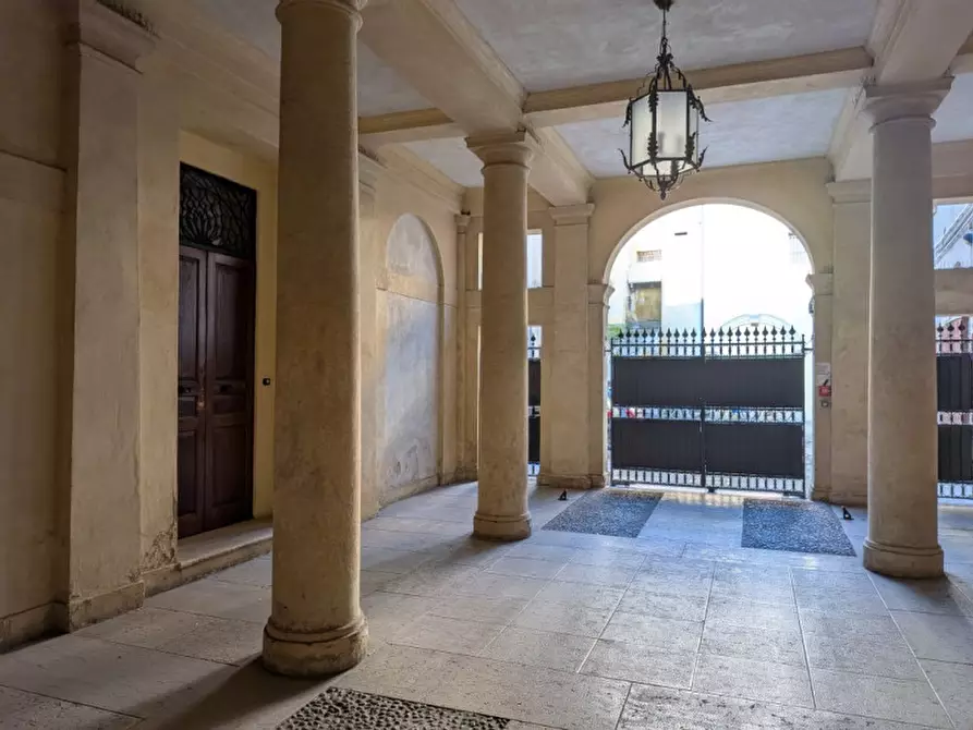 Immagine 3 di Appartamento in vendita  in Corso Cavour 32 a Verona