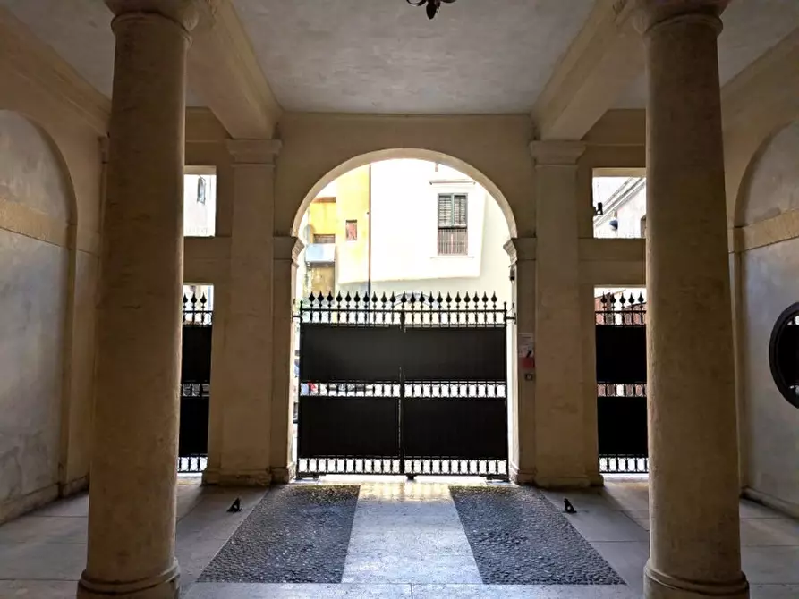 Immagine 5 di Appartamento in vendita  in Corso Cavour 32 a Verona