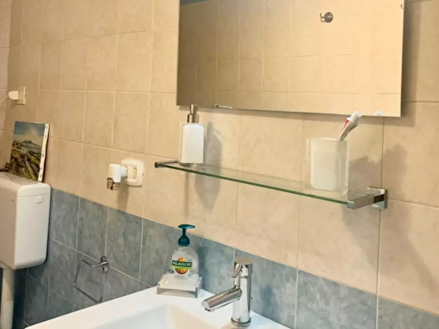 Immagine 15 di Appartamento in affitto  in vico croce a sant'agostino 3 a Napoli