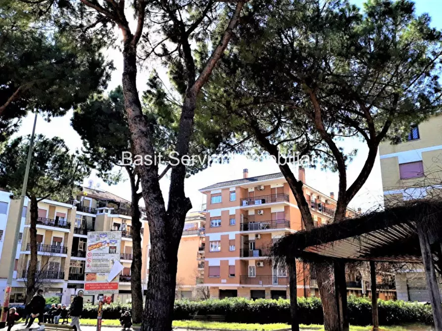 Immagine 5 di Appartamento in vendita  in Piazza Piero Puricelli a Roma