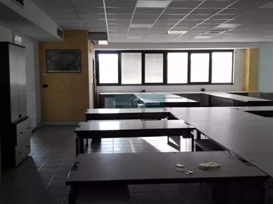 Immagine 3 di Capannone industriale in affitto  in Via Staffali a Villafranca Di Verona