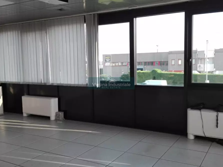 Immagine 4 di Capannone industriale in affitto  in Via Staffali a Villafranca Di Verona