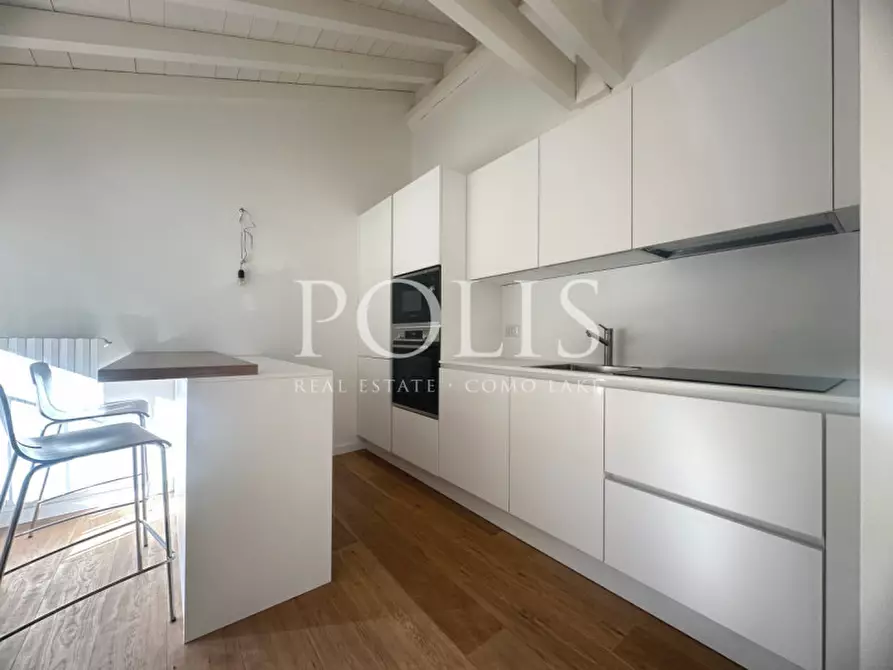 Immagine 13 di Appartamento in vendita  a Como