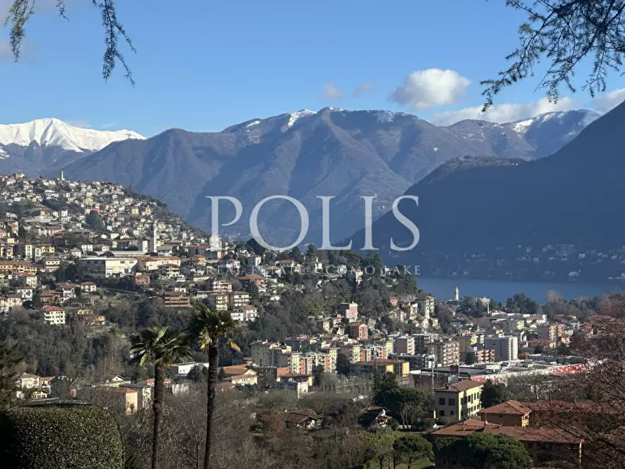 Immagine 31 di Appartamento in vendita  a Como