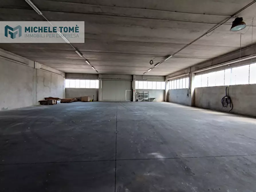 Immagine 13 di Capannone industriale in affitto  in località colombare a Lazise