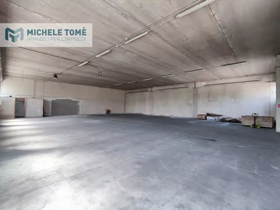 Immagine 17 di Capannone industriale in affitto  in località colombare a Lazise