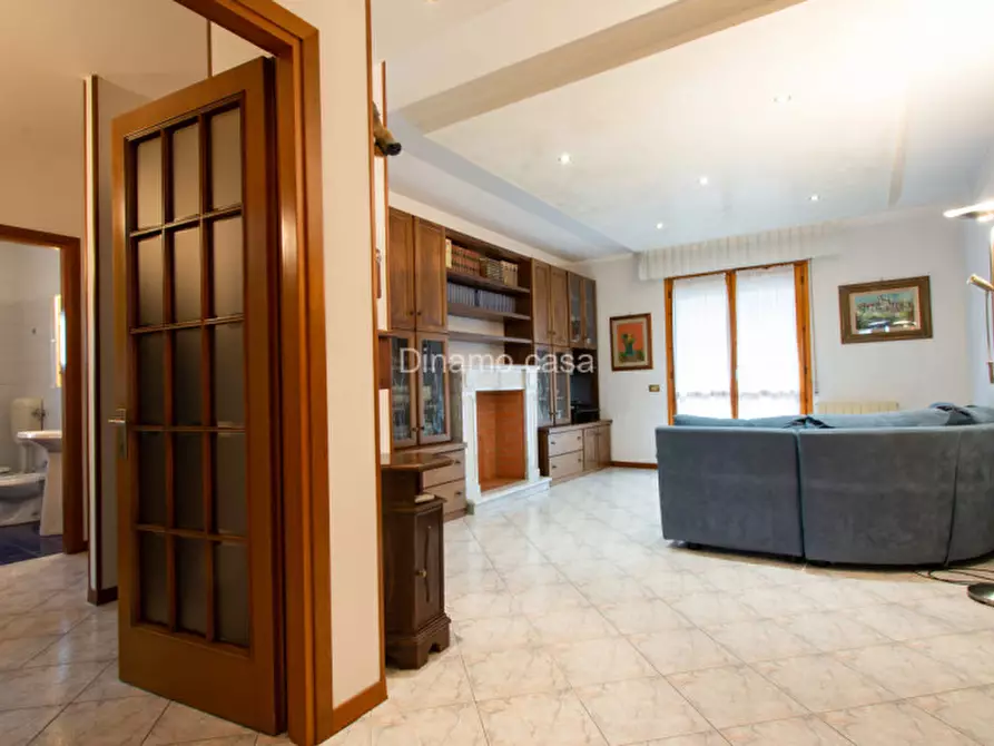 Immagine 2 di Appartamento in vendita  in Via Anzio a Prato