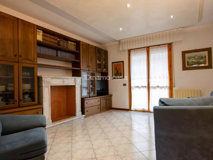 Immagine 3 di Appartamento in vendita  in Via Anzio a Prato