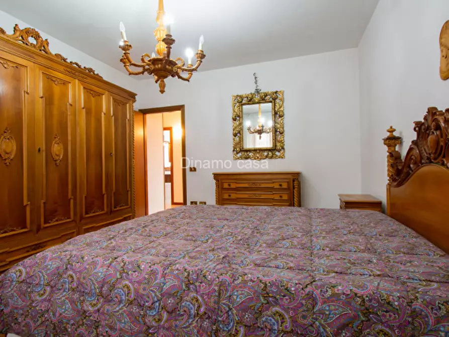 Immagine 9 di Appartamento in vendita  in Via Anzio a Prato