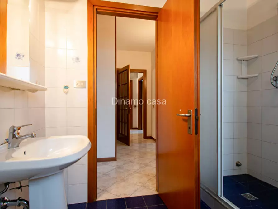 Immagine 15 di Appartamento in vendita  in Via Anzio a Prato