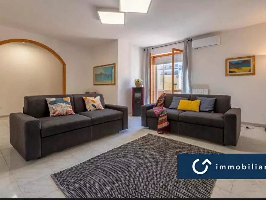 Immagine 3 di Appartamento in vendita  in via Bernini, 33 a Alghero