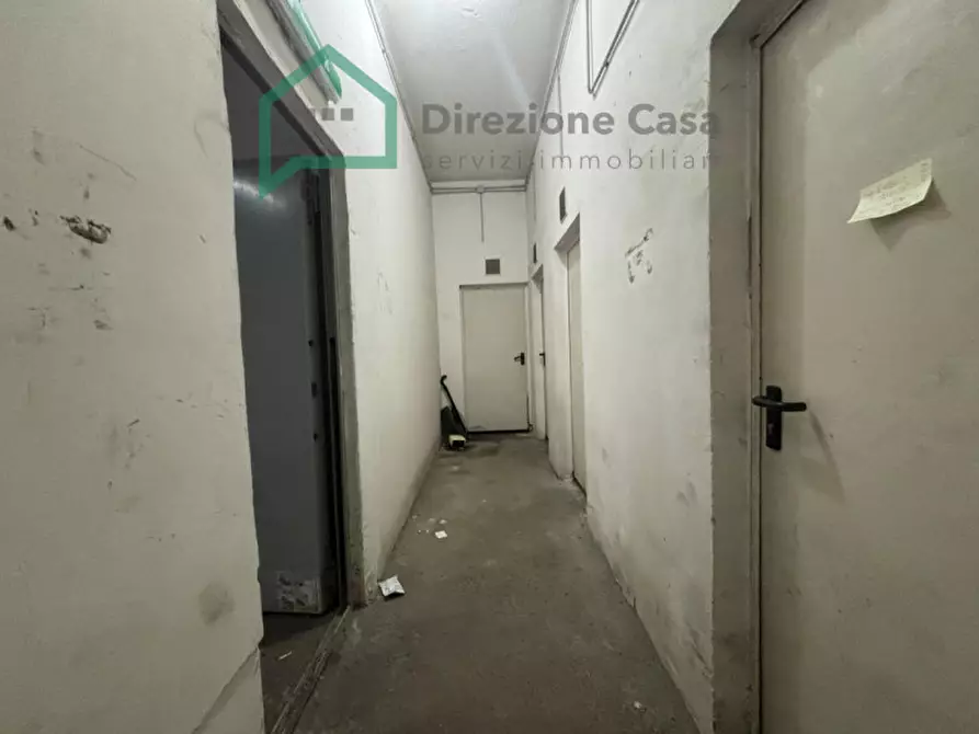 Immagine 14 di Magazzino in vendita  in via g.f. pinto, 43 a Napoli