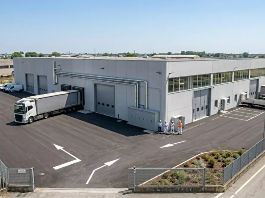 Immagine 1 di Capannone industriale in vendita  in Via Calzoni a Villafranca Di Verona