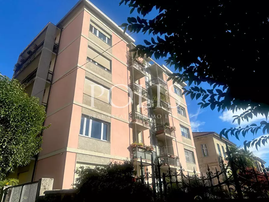 Immagine 25 di Appartamento in vendita  in Via Francesco Petrarca a Como