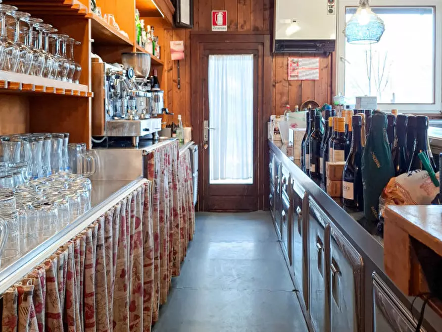 Immagine 7 di Attività commerciale in affitto  a Salorno .Salurn.