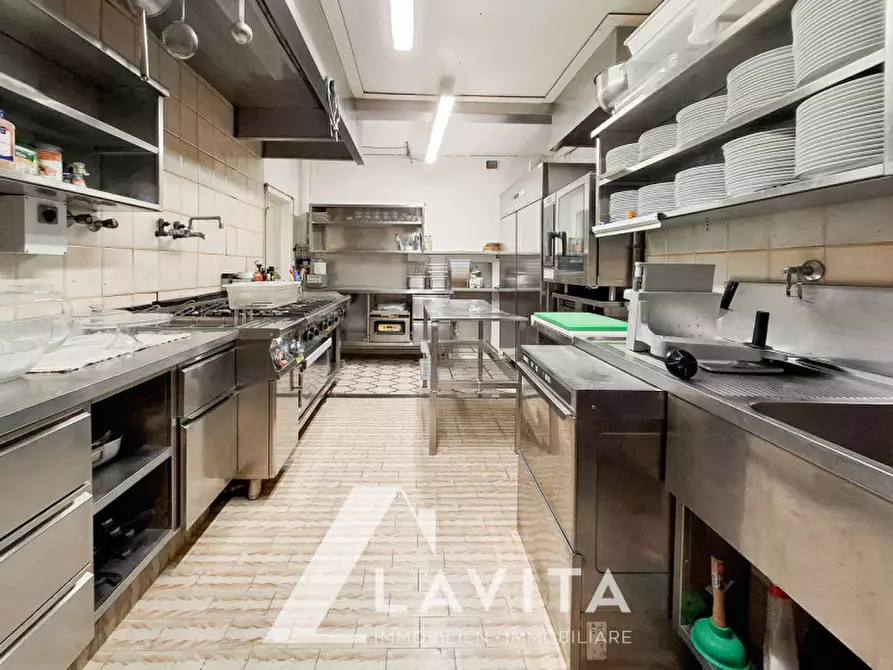 Immagine 11 di Attività commerciale in affitto  a Salorno .Salurn.