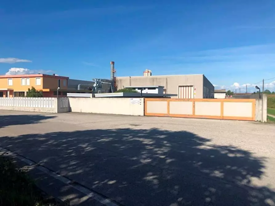 Immagine 2 di Capannone industriale in vendita  in Via Marigonda 27 a Gorgo Al Monticano