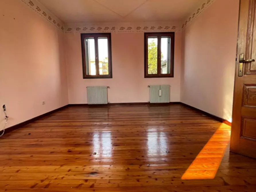 Immagine 31 di Villa in vendita  in via risorgimento a Cordenons