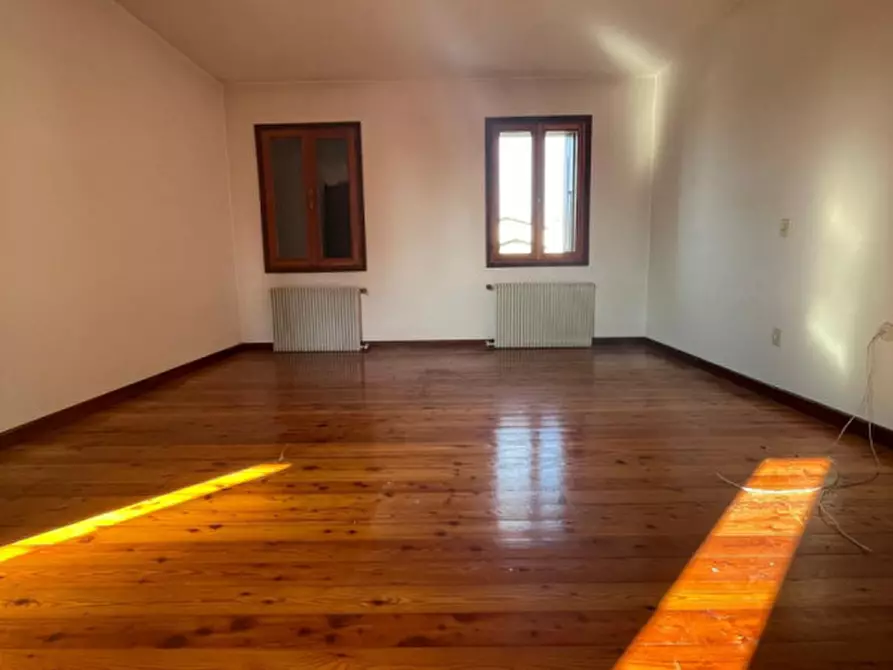 Immagine 33 di Villa in vendita  in via risorgimento a Cordenons