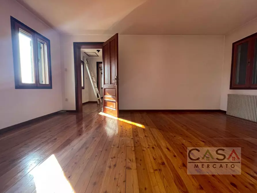 Immagine 35 di Villa in vendita  in via risorgimento a Cordenons