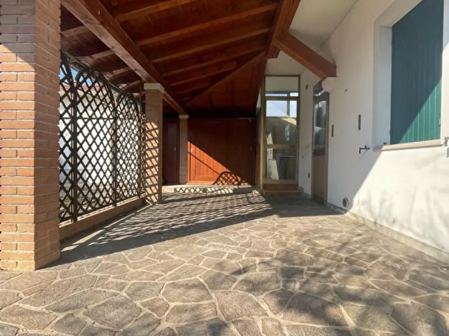 Immagine 43 di Villa in vendita  in via risorgimento a Cordenons