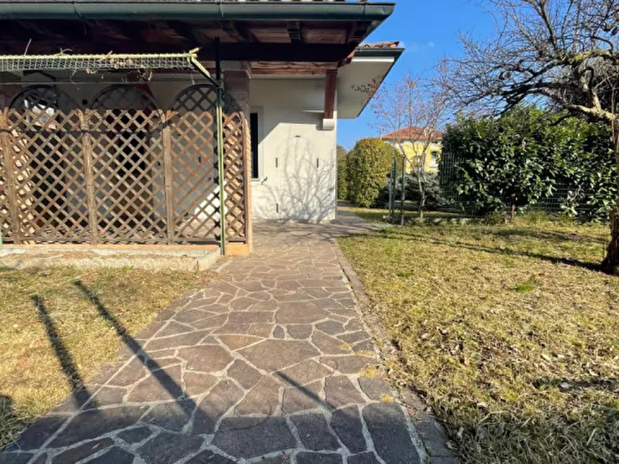 Immagine 46 di Villa in vendita  in via risorgimento a Cordenons