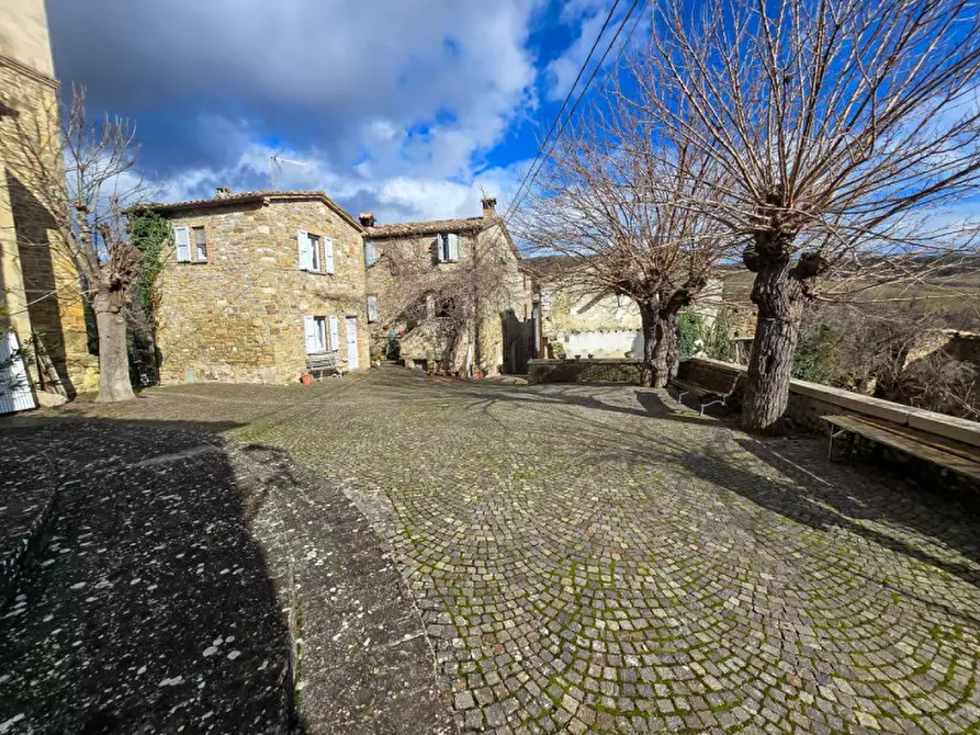 Immagine 28 di Casa indipendente in vendita  in Cavoleto a Piandimeleto