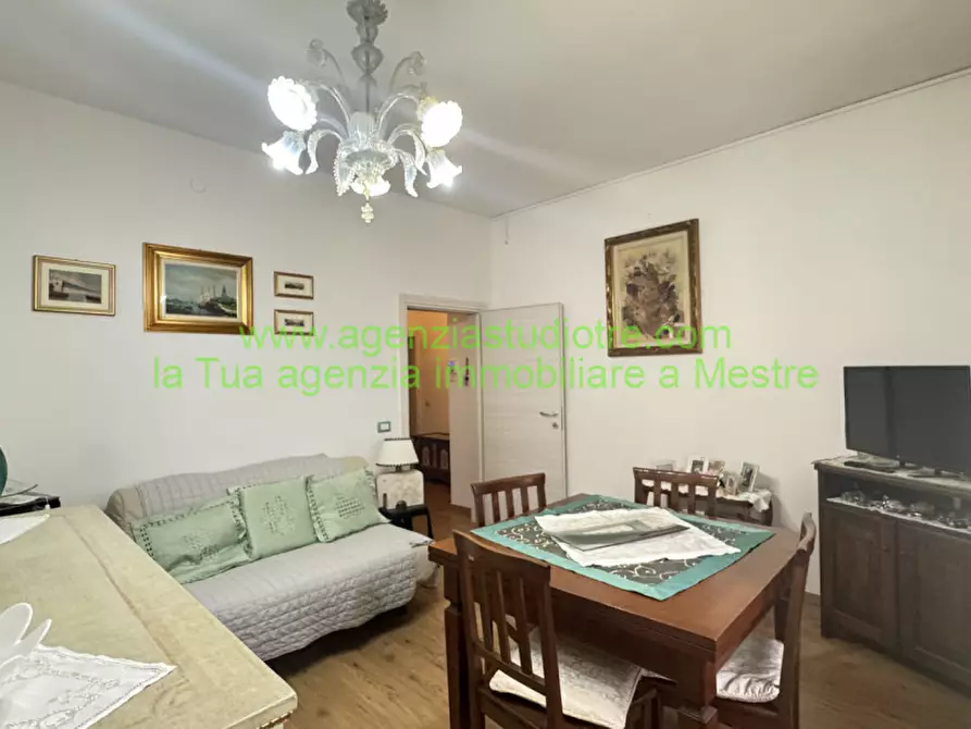 Immagine 3 di Appartamento in vendita  in Via Alessandro Magnasco 28 a Venezia