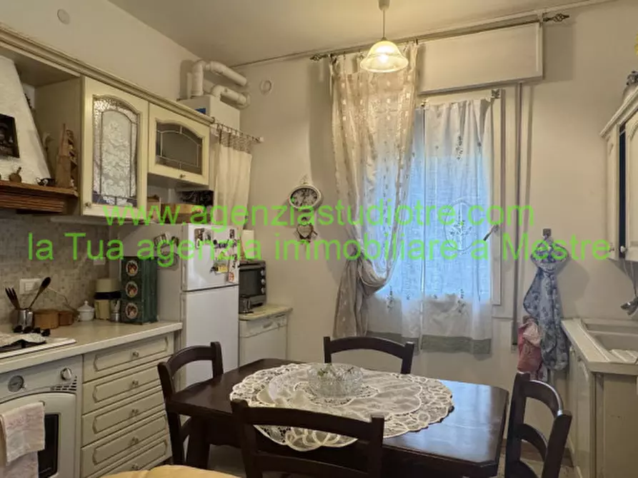 Immagine 13 di Appartamento in vendita  in Via Alessandro Magnasco 28 a Venezia