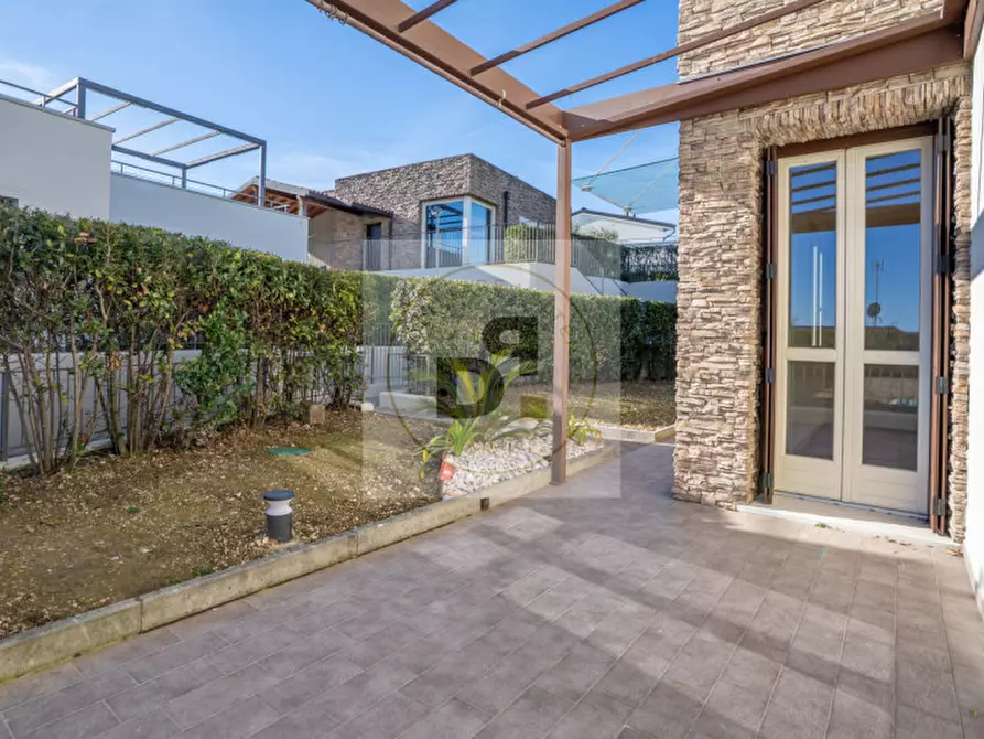 Immagine 3 di Villetta a schiera in vendita  in Via Castellana a Soiano Del Lago