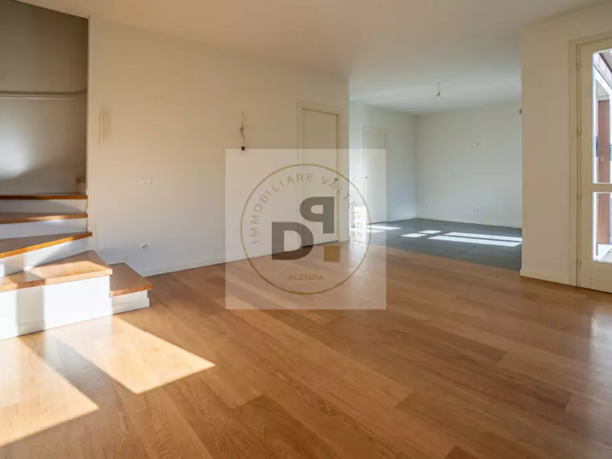 Immagine 4 di Villetta a schiera in vendita  in Via Castellana a Soiano Del Lago