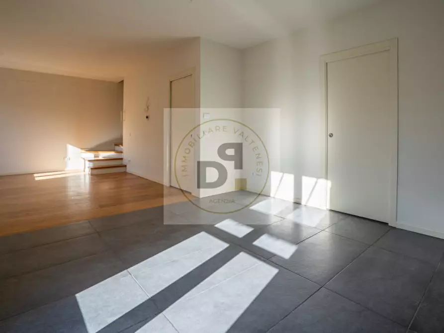 Immagine 5 di Villetta a schiera in vendita  in Via Castellana a Soiano Del Lago