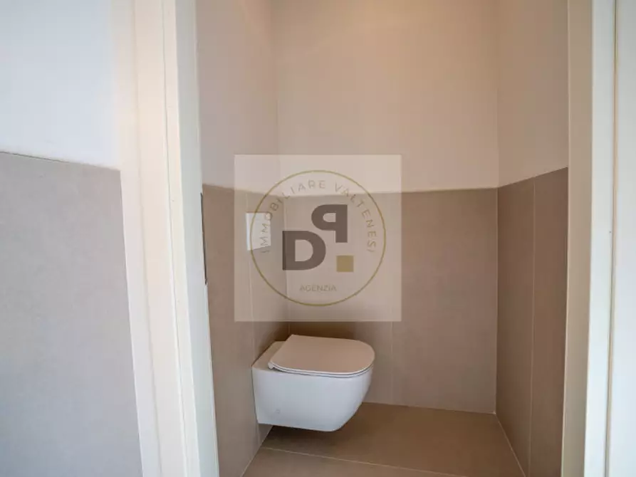 Immagine 7 di Villetta a schiera in vendita  in Via Castellana a Soiano Del Lago