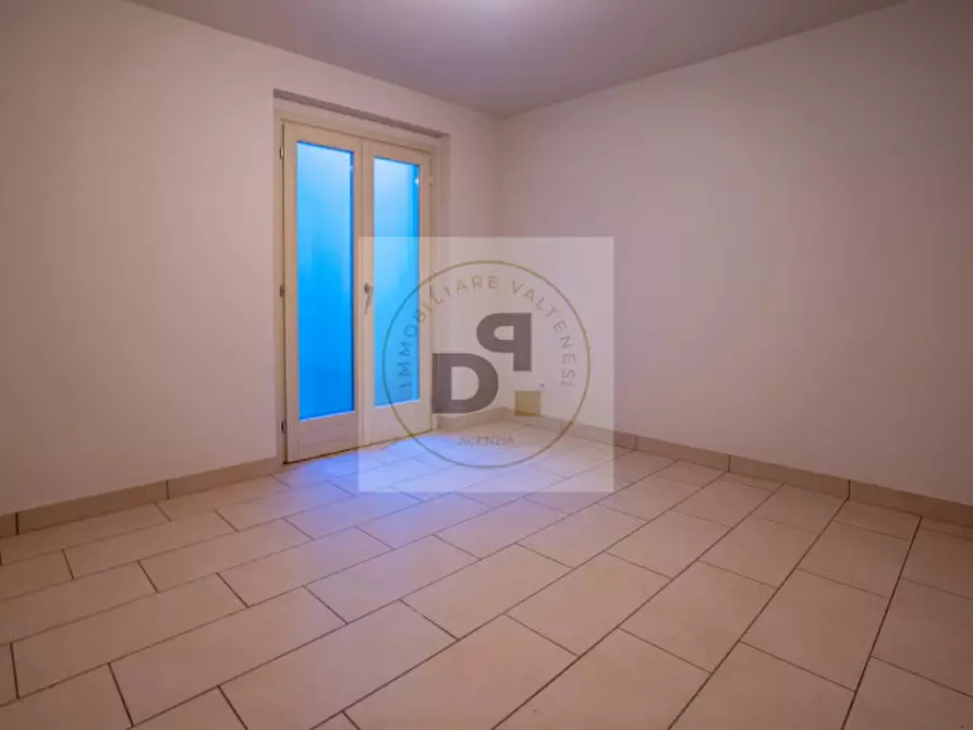 Immagine 14 di Villetta a schiera in vendita  in Via Castellana a Soiano Del Lago