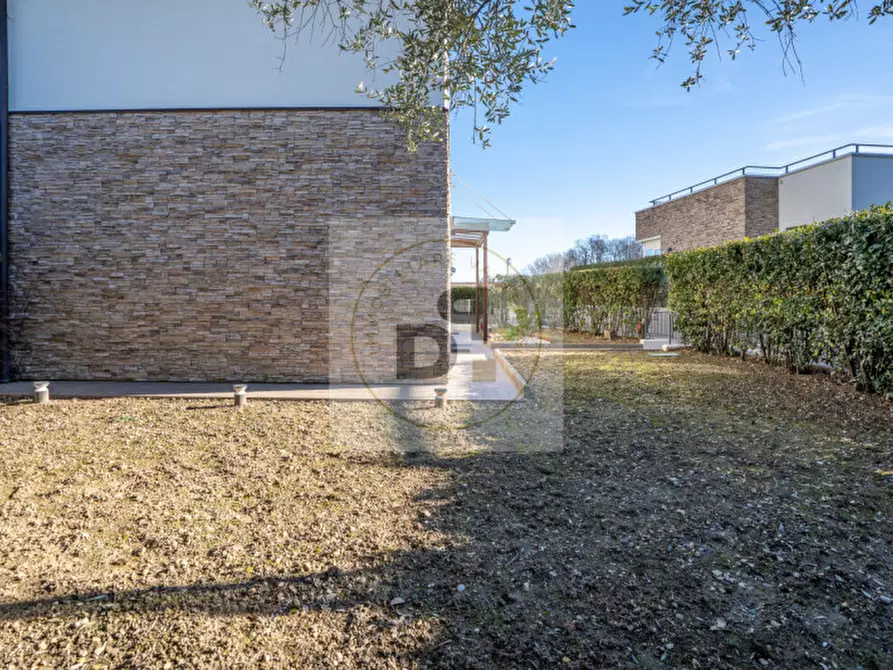 Immagine 20 di Villetta a schiera in vendita  in Via Castellana a Soiano Del Lago