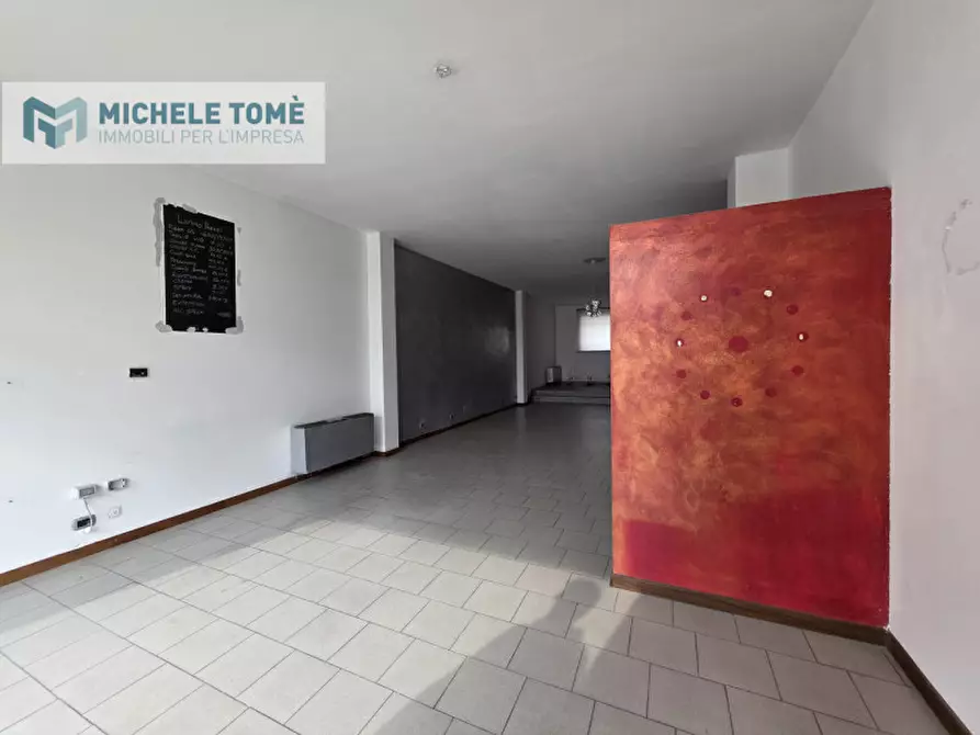 Immagine 7 di Negozio in affitto  in Via Valpolicella a San Pietro In Cariano