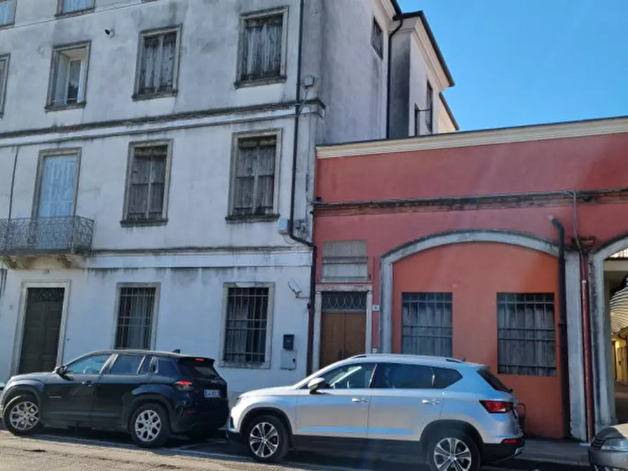 Immagine 1 di Palazzo in vendita  in via masotto a Noventa Vicentina