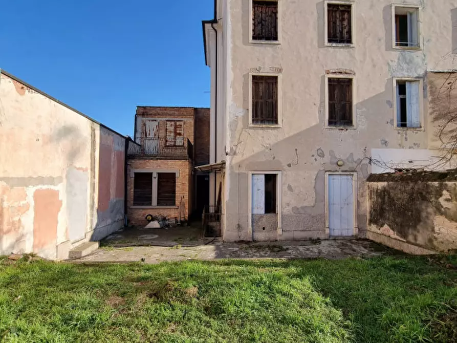 Immagine 6 di Palazzo in vendita  in via masotto a Noventa Vicentina