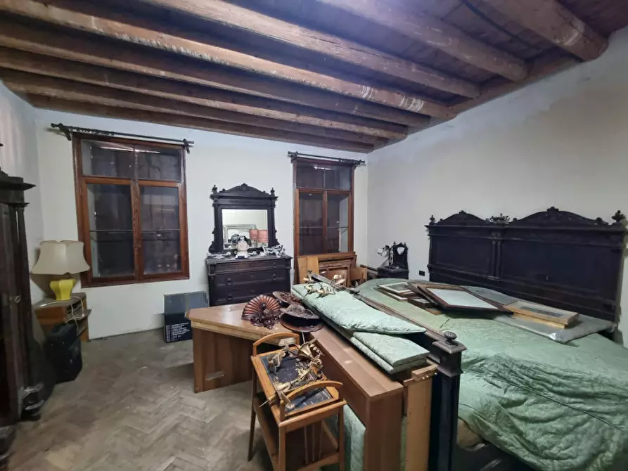 Immagine 10 di Palazzo in vendita  in via masotto a Noventa Vicentina