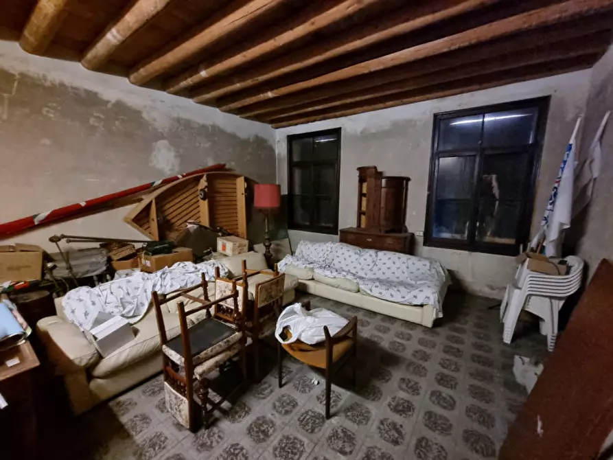 Immagine 12 di Palazzo in vendita  in via masotto a Noventa Vicentina